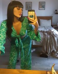 Şişli Escort Bayan Simgeyle Tutkulu Dokunuşlarla Dolu Bir Gece
